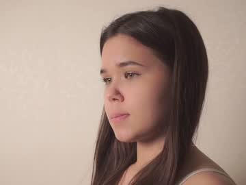 webcam girl helenmoors live cam image #5389597