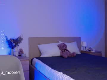 webcam girl lumoore live cam image #7220770