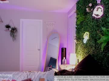 webcam girl runesy live cam image #8431344