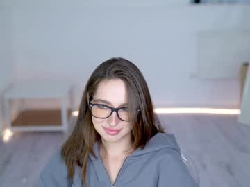 webcam girl silent_chill live cam image #10600171