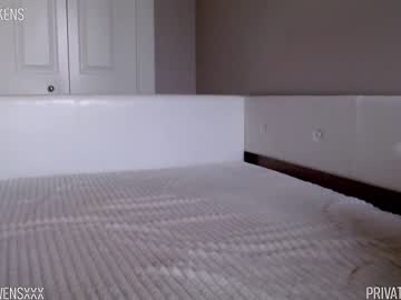 webcam girl oliviaowens live cam image #2683289