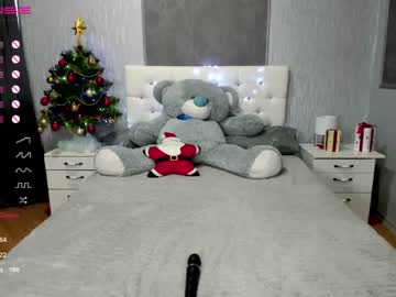 webcam girl emmika_ live cam image #1289293