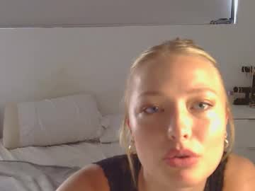 webcam girl gisellestreams live cam image #11501711