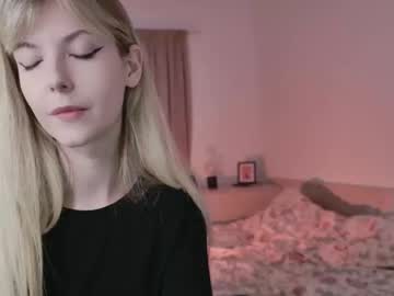 webcam girl cassy_cum live cam image #9655291
