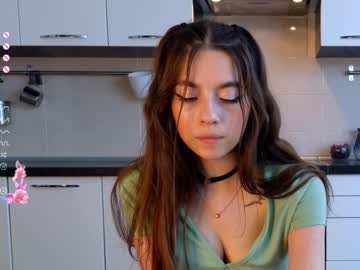webcam girl philomenagallant live cam image #9418748