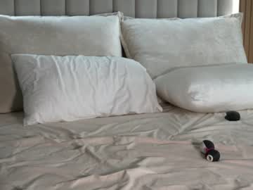 webcam girl yournaughtymiss live cam image #9414192