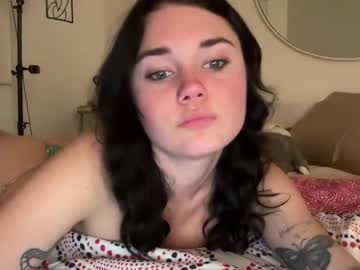 webcam girl queencassidyy live cam image #11482839