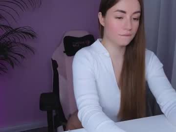 webcam girl strawberryjamx live cam image #5169177