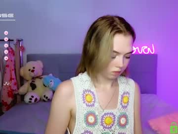 webcam girl small_blondee live cam image #6309889