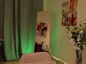 webcam girl naomi_lapaglia_ live cam image #3133565