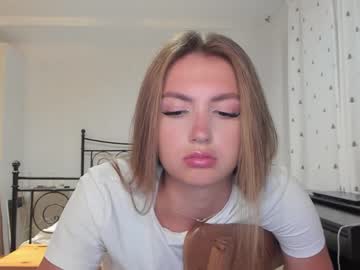 webcam girl yuppiyulia live cam image #30265