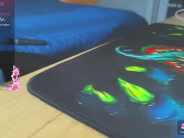 webcam girl emilydancee live cam image #10091749