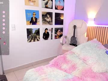 webcam girl little_effy18 live cam image #8936223