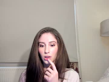 webcam girl snowww_white live cam image #4879362
