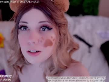 webcam girl runesy live cam image #6630036