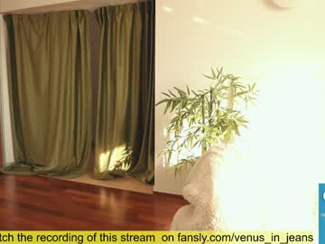 webcam girl venus_in_jeans live cam image #8885613