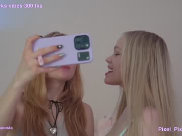 webcam couple pixel_pixies live cam image #8275161