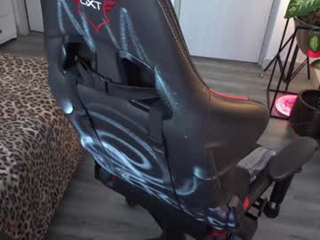 webcam girl beyllove_d live cam image #9642598