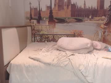 webcam girl hi_teika live cam image #1930401