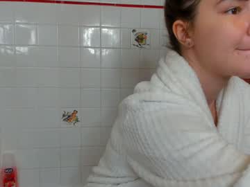 webcam girl mbbc35 live cam image #3393803