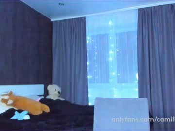 webcam girl your__voice live cam image #1446377