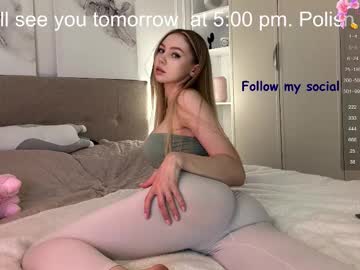webcam girl avroramy live cam image #12664006