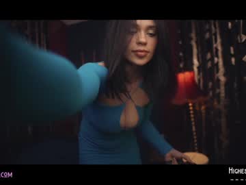 webcam girl lucieoude_ live cam image #1900558