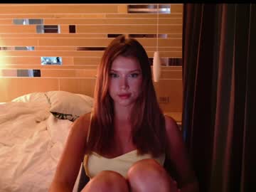 webcam girl bitter_moon live cam image #6900043