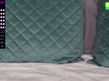 webcam girl fallen_angel_18 live cam image #2162201