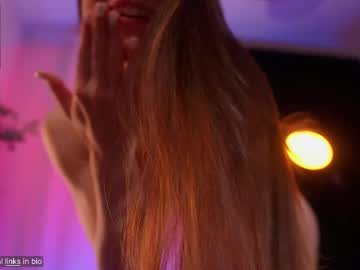 webcam girl myliss live cam image #12028734