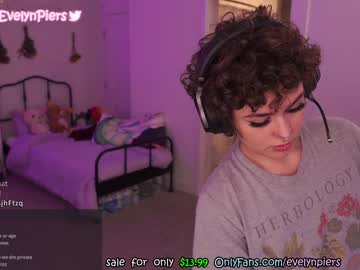 webcam girl evelynpiers live cam image #3271115
