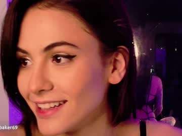 webcam girl gia_baker live cam image #3327526