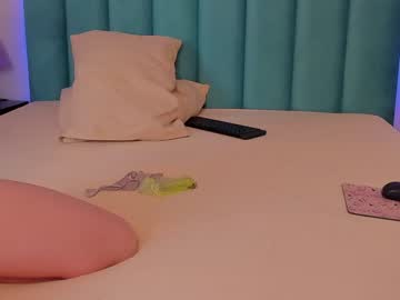 webcam girl kaylaa_fox live cam image #5165608