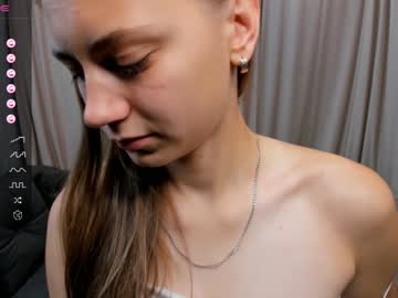 webcam girl flaircouncil live cam image #10358219