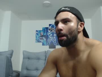 webcam man willhottwil1 live cam image #7252994