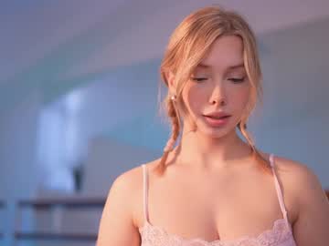 webcam girl april_blush live cam image #12503790