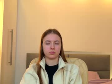 webcam girl nicolecollard live cam image #12502074