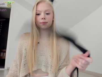 webcam girl sonyaplush live cam image #11777116