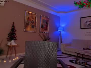 webcam girl victorias_world live cam image #4586219