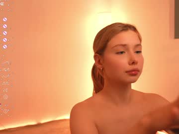 webcam girl april_blush live cam image #11312132