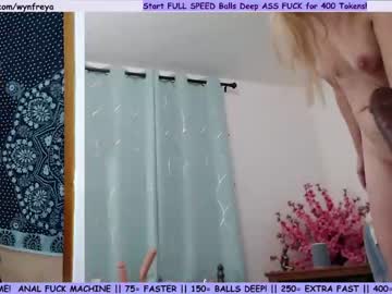 webcam girl wynfreya live cam image #1033870