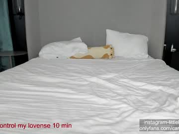 webcam girl carolinaherera live cam image #10200646