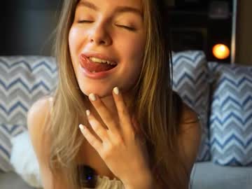 webcam girl passionatepainter live cam image #12622341