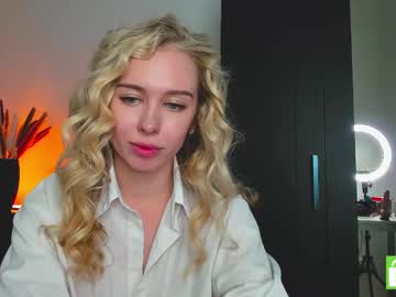 webcam girl aleksa_cutie live cam image #13014931
