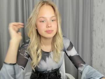 webcam girl tenderness_18 live cam image #12706940