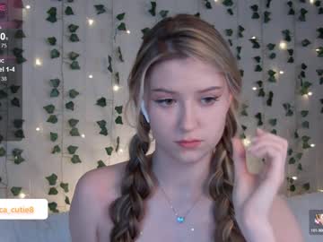 webcam girl kittyloffe live cam image #9501279