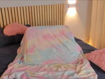 webcam girl little_effy18 live cam image #6906452
