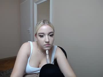 webcam girl silvia_leigh live cam image #133214