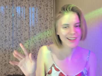 webcam girl mira_fox_ live cam image #6637652