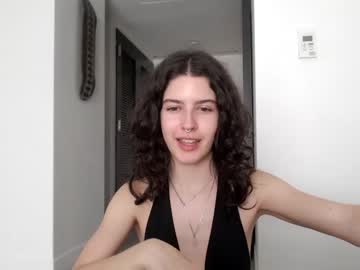 webcam girl frenchava live cam image #7258521